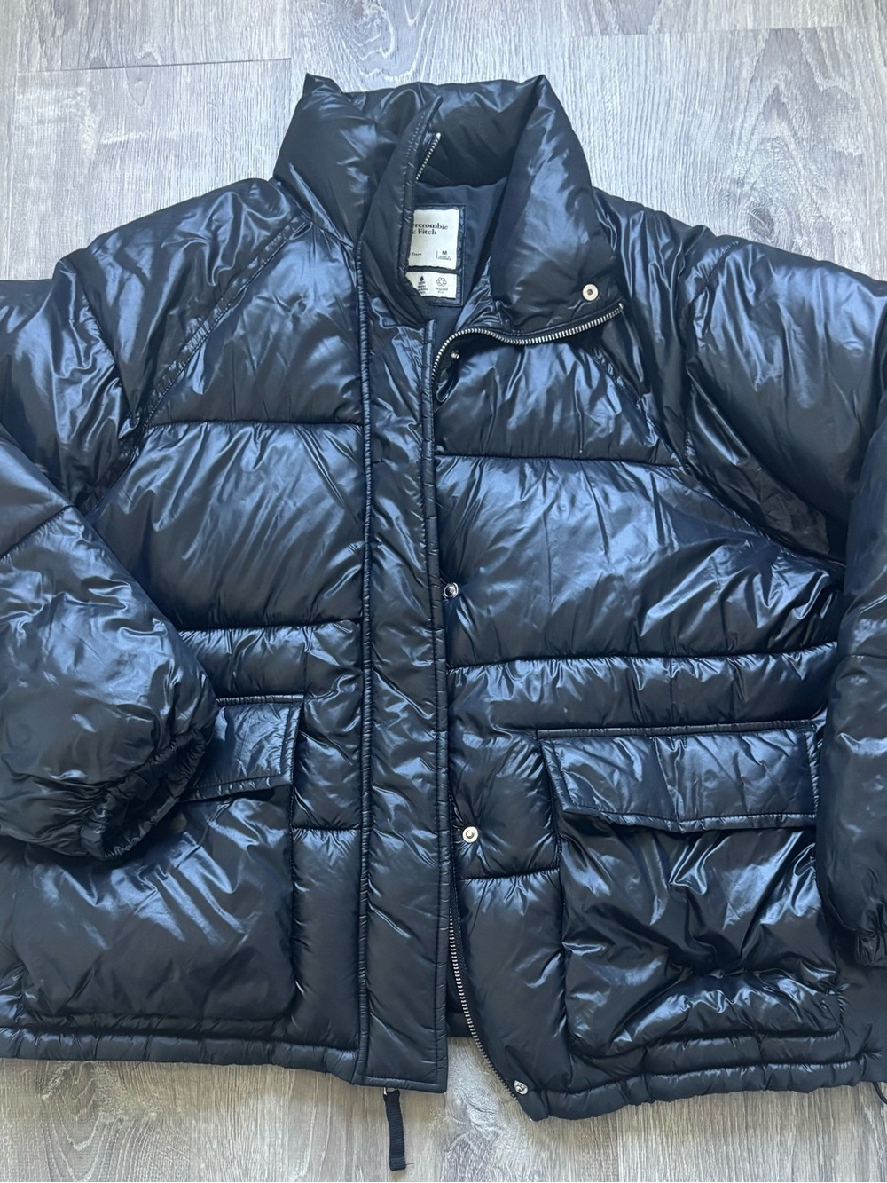 Abercrombie & Fitch Women’s Black Shiny Puffer Jacket Size M